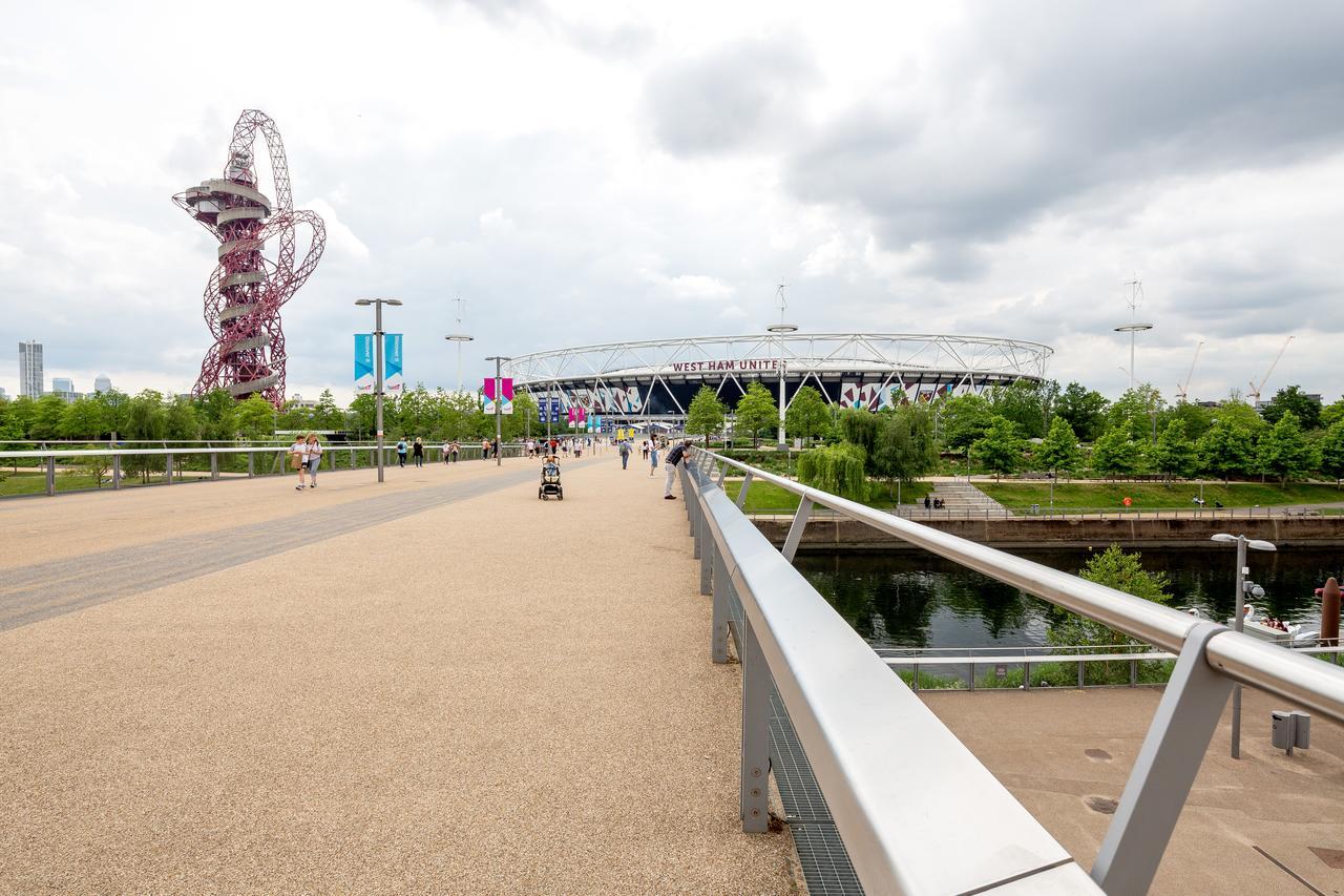 Luxury Stratford Apartment Londen Buitenkant foto